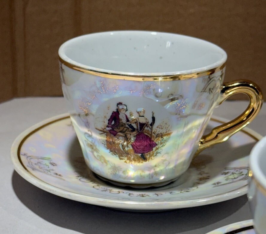 Romeo And Juliet Tea Pot 4 Tea Cups 4 Saucers Gold Trim Handles Iridescent White
