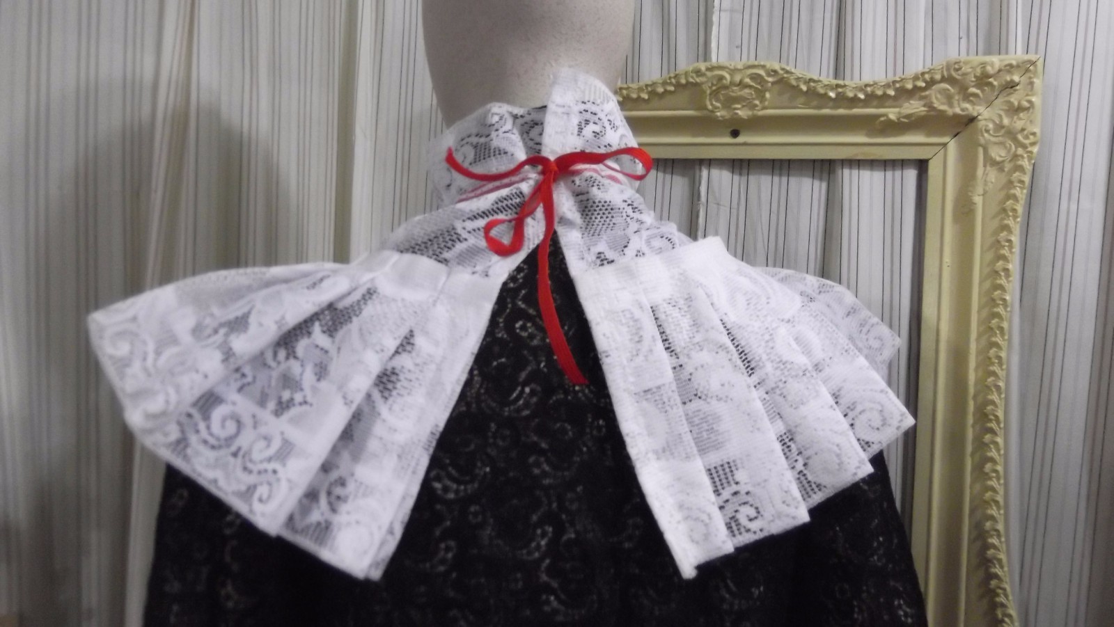 White lace Jabot COLLAR pirate Gothic Lolita Victorian Steampunk red tie 4923