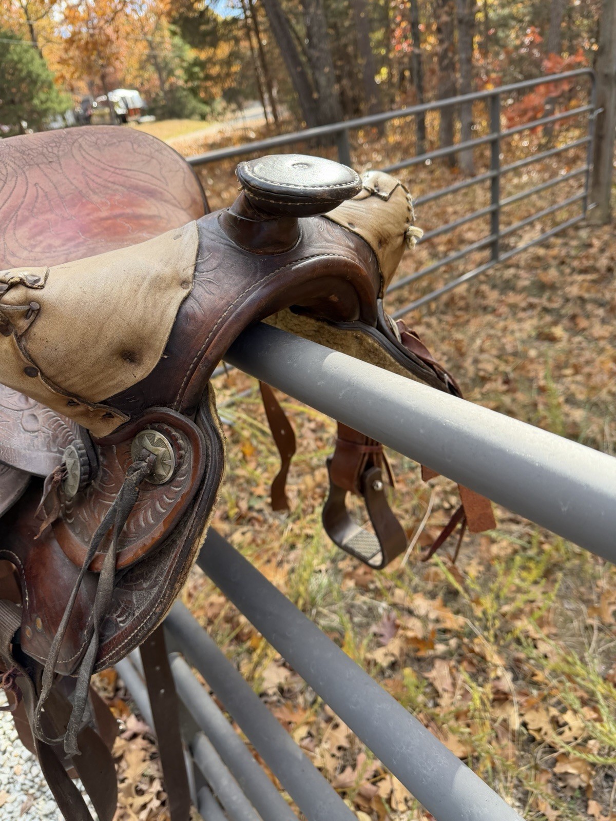 Western Saddle Décor – Rustic Cabin Display – Tooled Leather 15” VERY NICE DECOR