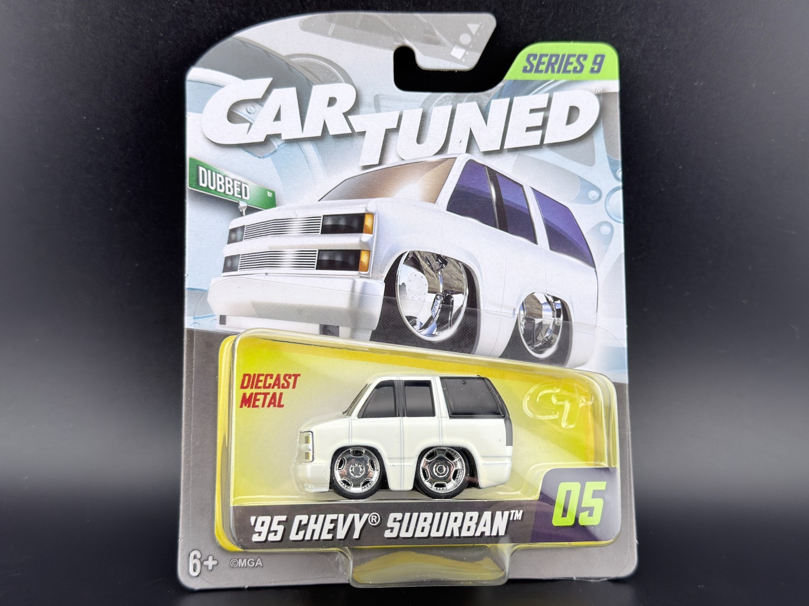 Cartuned 1995 Chevy Suburban (Dubbed) Series 9 Mainline 2026 1/64