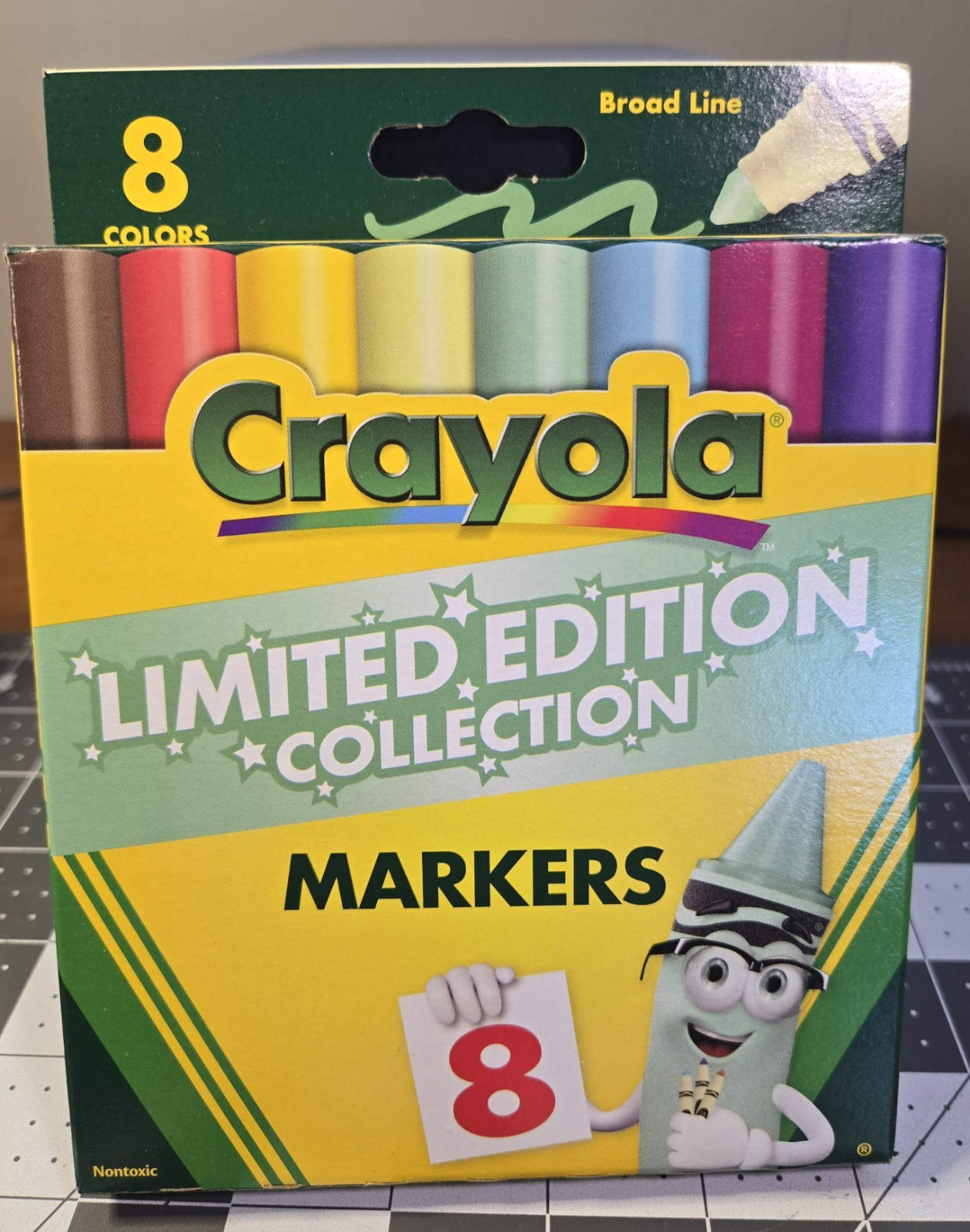 Crayola Limited Edition Retired Markers - 8 Count - New - Sealed