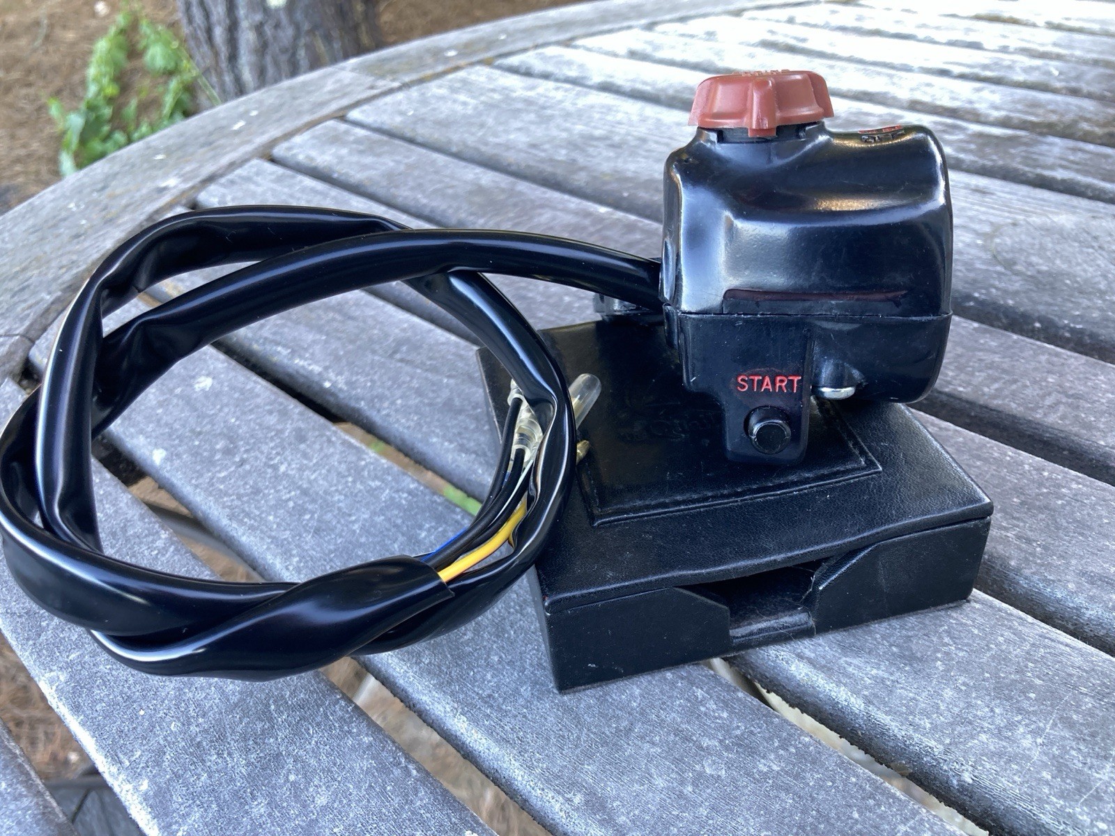 Vintage Honda 1975-1976 CB200T RH Starter and Engine Stop Kill Switch controls