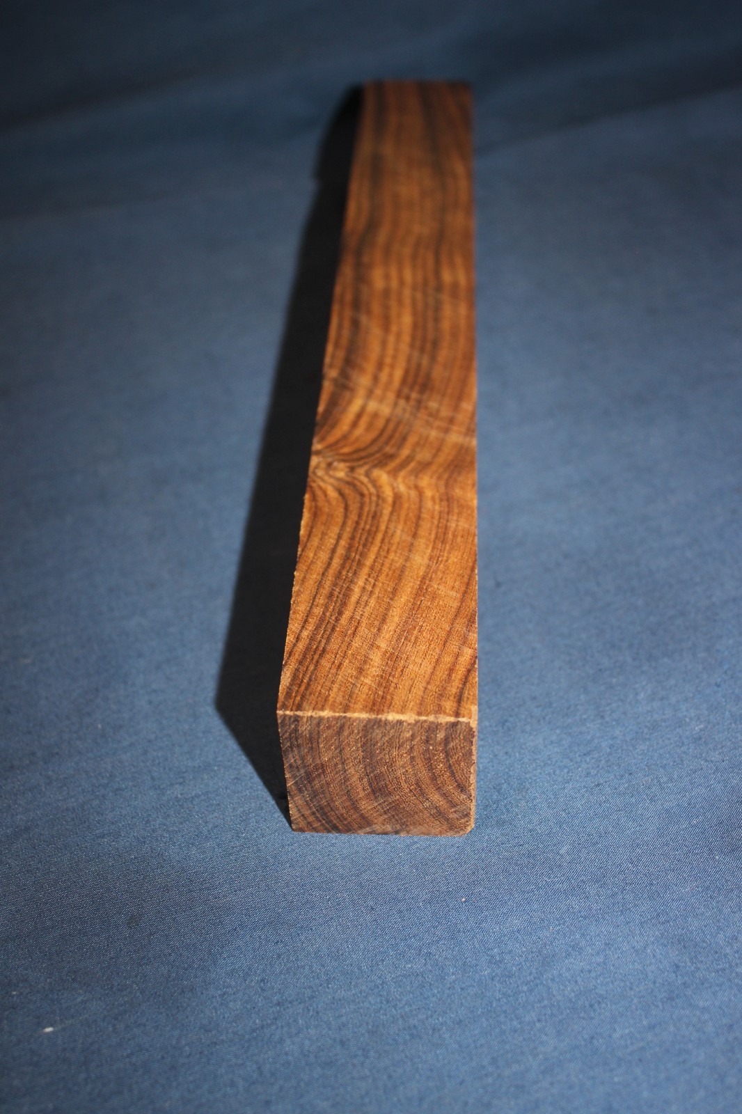 Arizona Desert Ironwood DUCK CALL 1.51" x 1.52" x 12" #D975