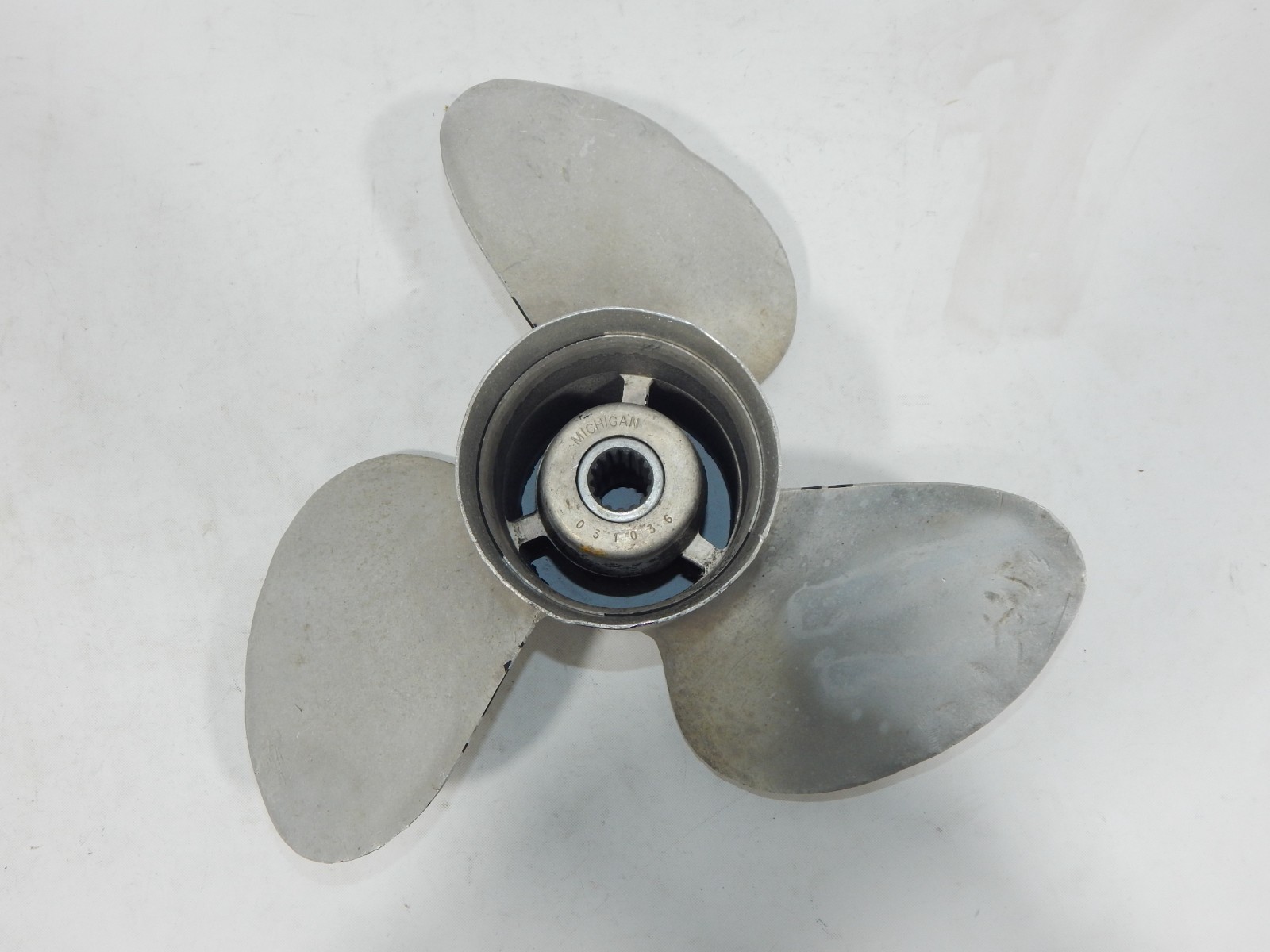 Aluminum Michigan Wheel Propeller 031036 15.75 x 17 - 15 Spline Mercury SMC376