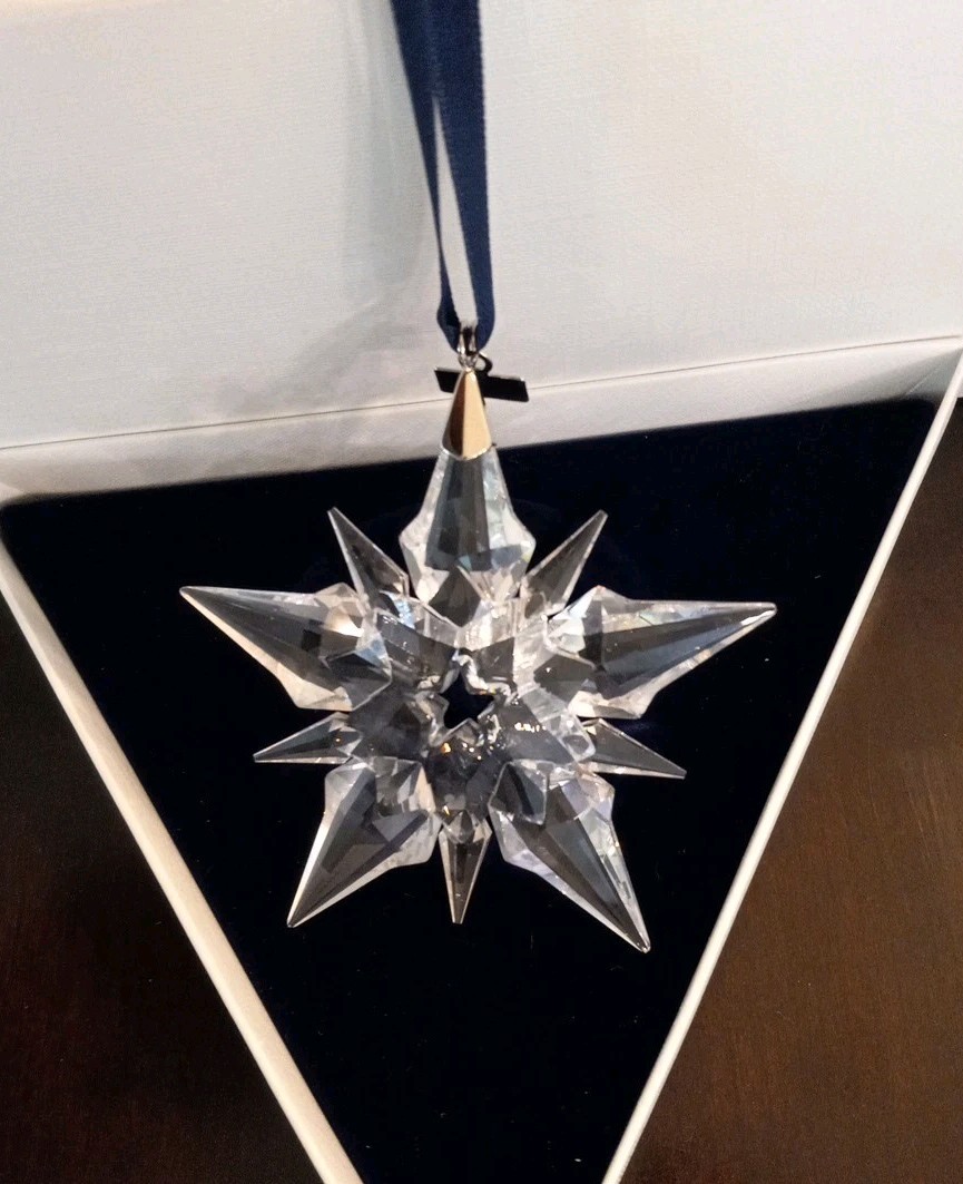 RARE Swarovski 2001 Large Snowflake Christmas Ornament w/ 14.5" Dealership Box