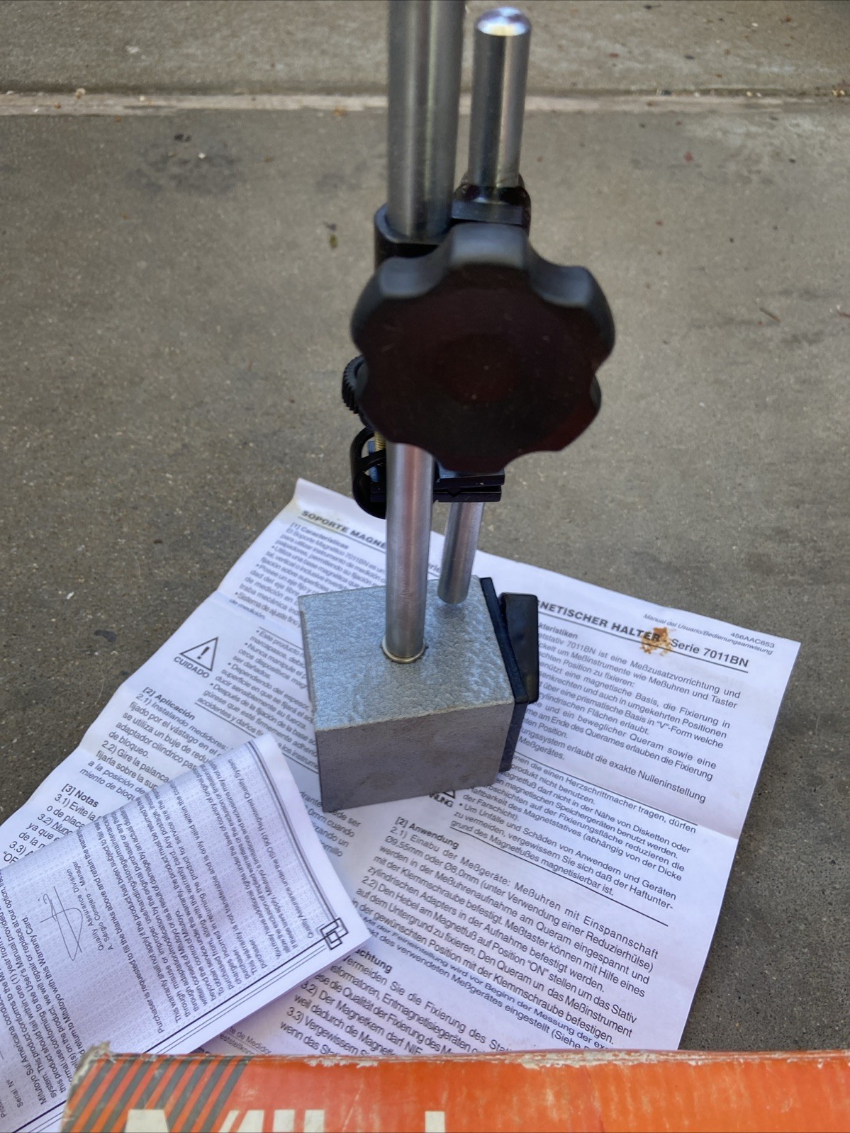 Mitutoyo 7011BN Magnetic Stand