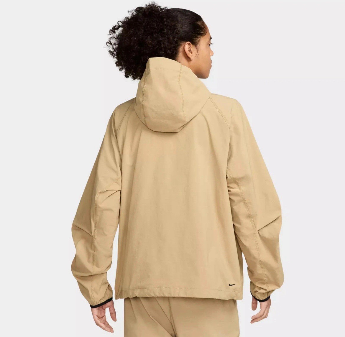 Nike Tech Woven Windrunner Lightweight Jacket Parachute Beige HM7151-297 Size L