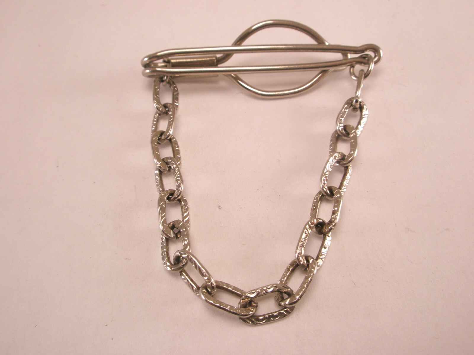 Fancy Cable Chain Silver Tone Vintage Pendant Tie Bar Clip