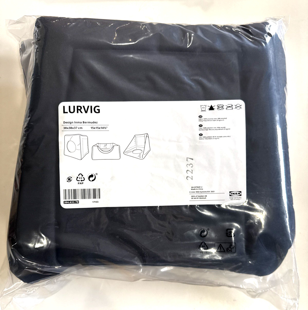 Ikea LURVIG Cat bed/house, black/white 15x15x14 1/2 " 204.632.78 NEW