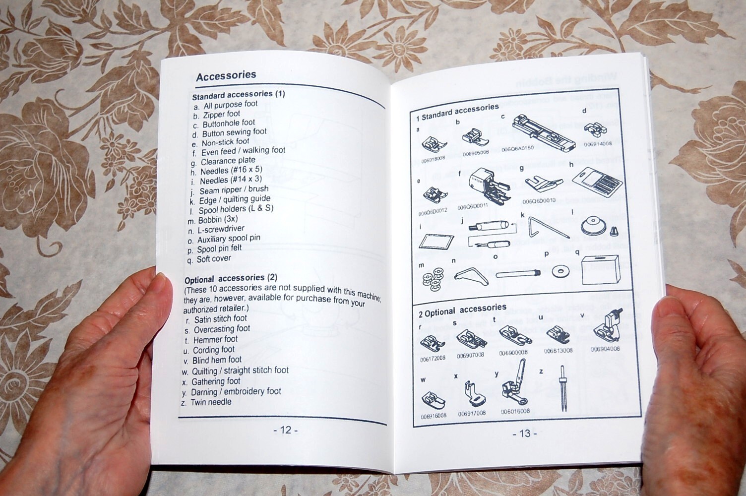 Rare LARGE-PRINT English-Edition Instructions Manual, Singer Sewing Machine 44s