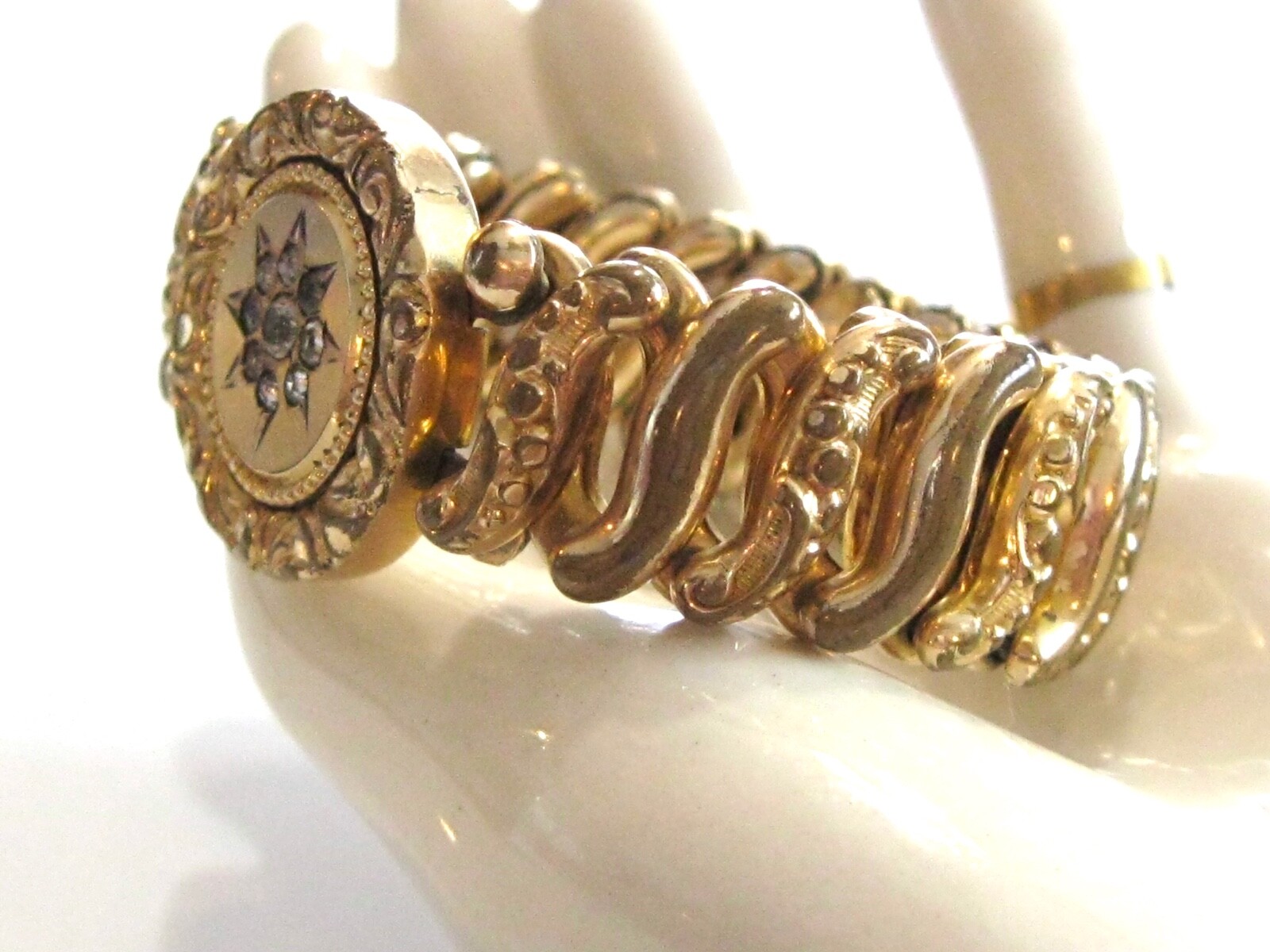 VINTAGE 1940'S WWII ERA SWEETHEART EXPANSION STRETCH BRACELET w RHINESTONES ACME