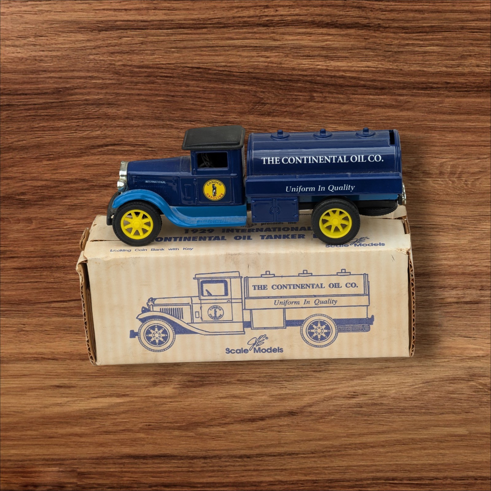 Vintage 1929 International Continental Oil Tanker Bank Ertl Die Cast Truck
