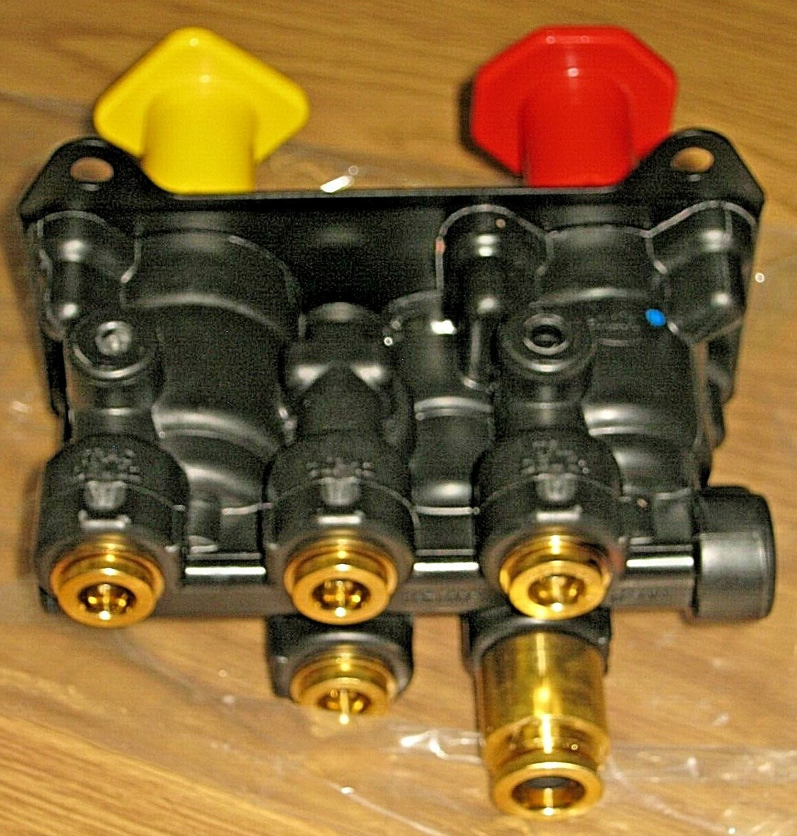 *NEW* OEM GENUINE BENDIX MV-3 PARKING AIR BRAKE DASH CONTROL VALVE pn - 802122