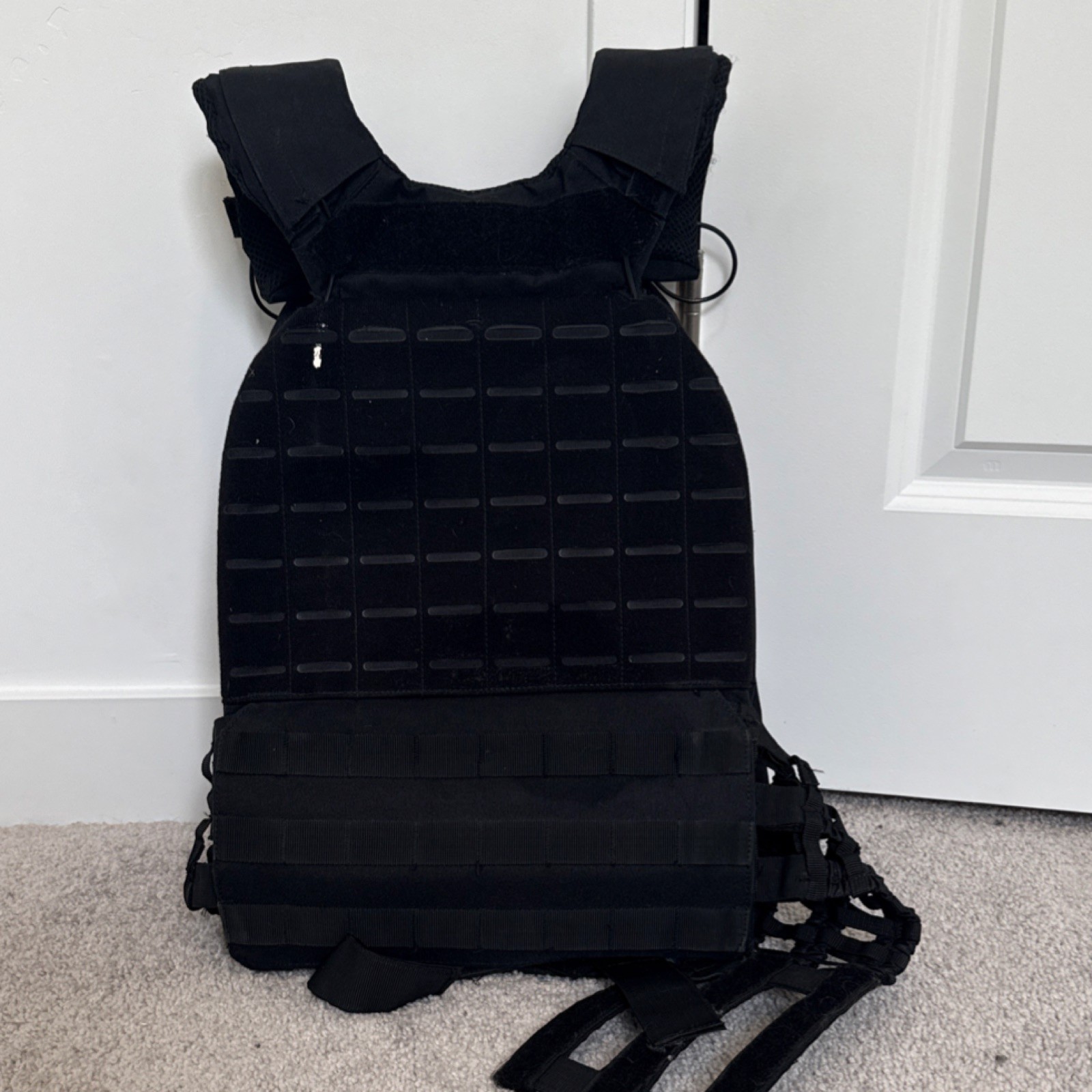 Wolf Tactical Weighted Vest Exercise Cross Training and 14.5 lb Weighted Plates