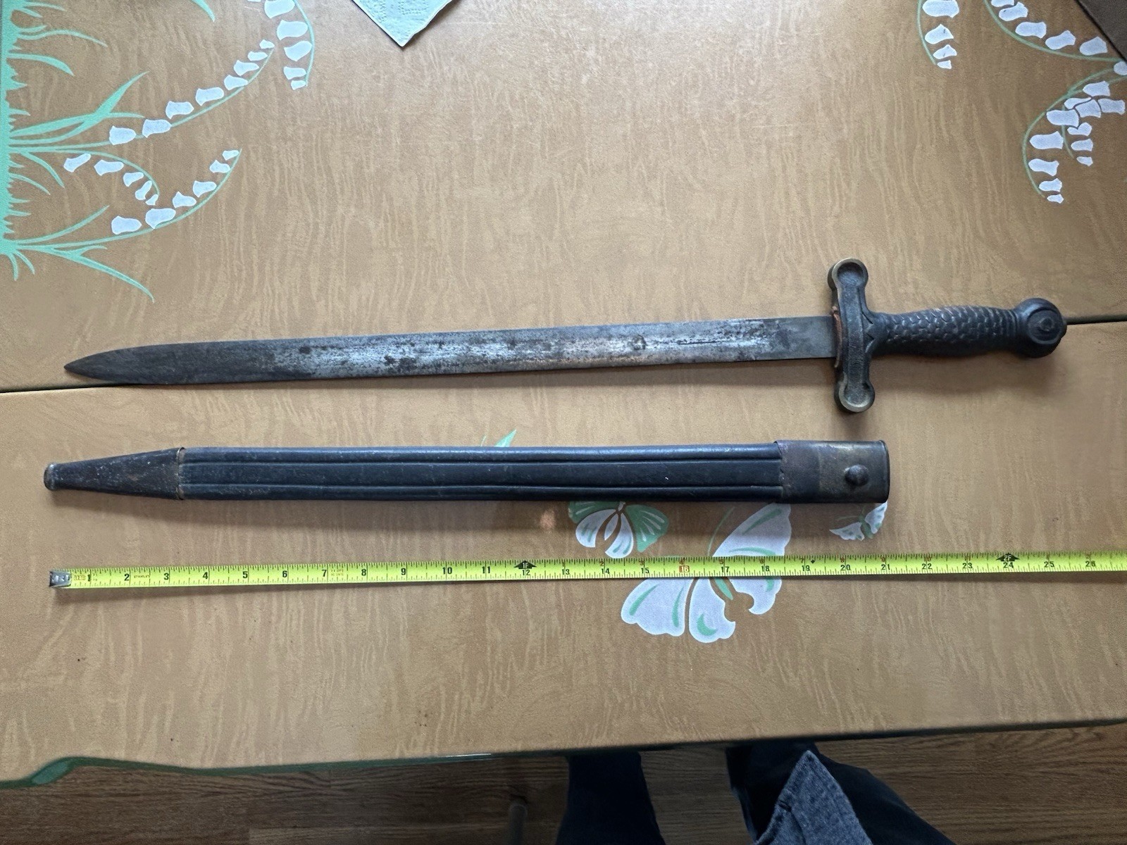 1832 Civil War Artillery Short Sword with Leather Sheath, Used