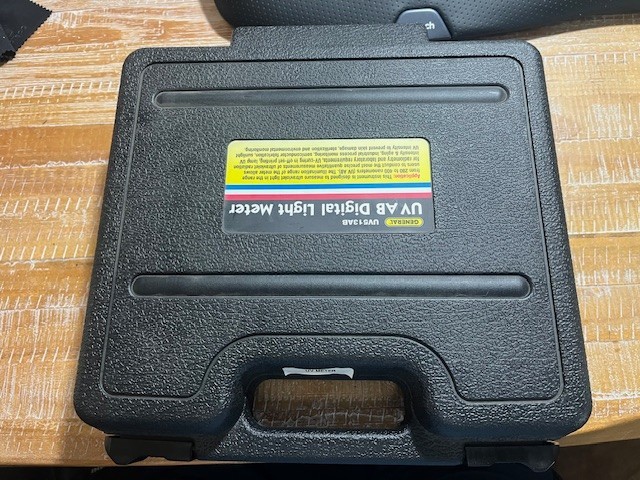 General UV513AB UV AB Digital Light Meter 280-400 Nanometers