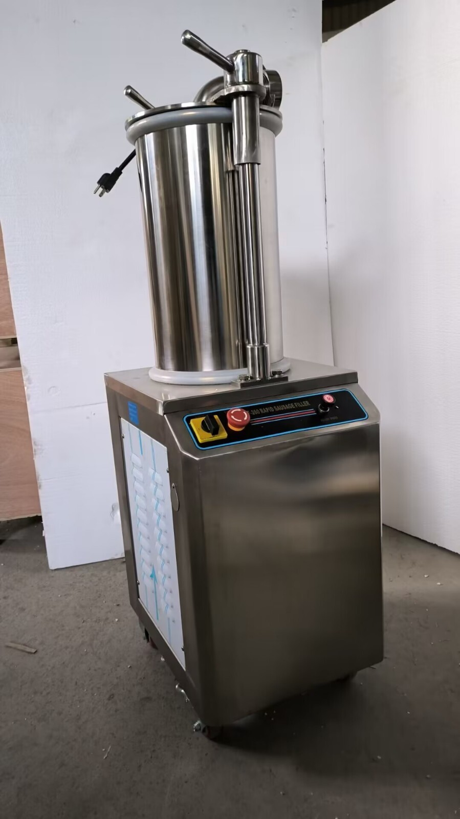 Hydraulic 57 lb. Sausage Stuffer | Automatic 110V | 882 lb/h | Sausage Filling