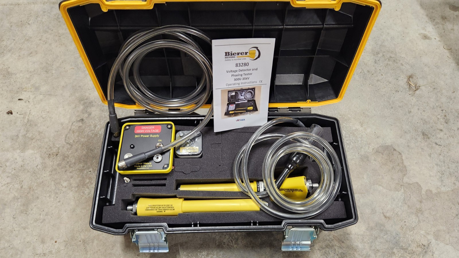 NEW Bierer 83280 0-35kV Analog Voltage Detector Phasing Tester In Case MADE USA