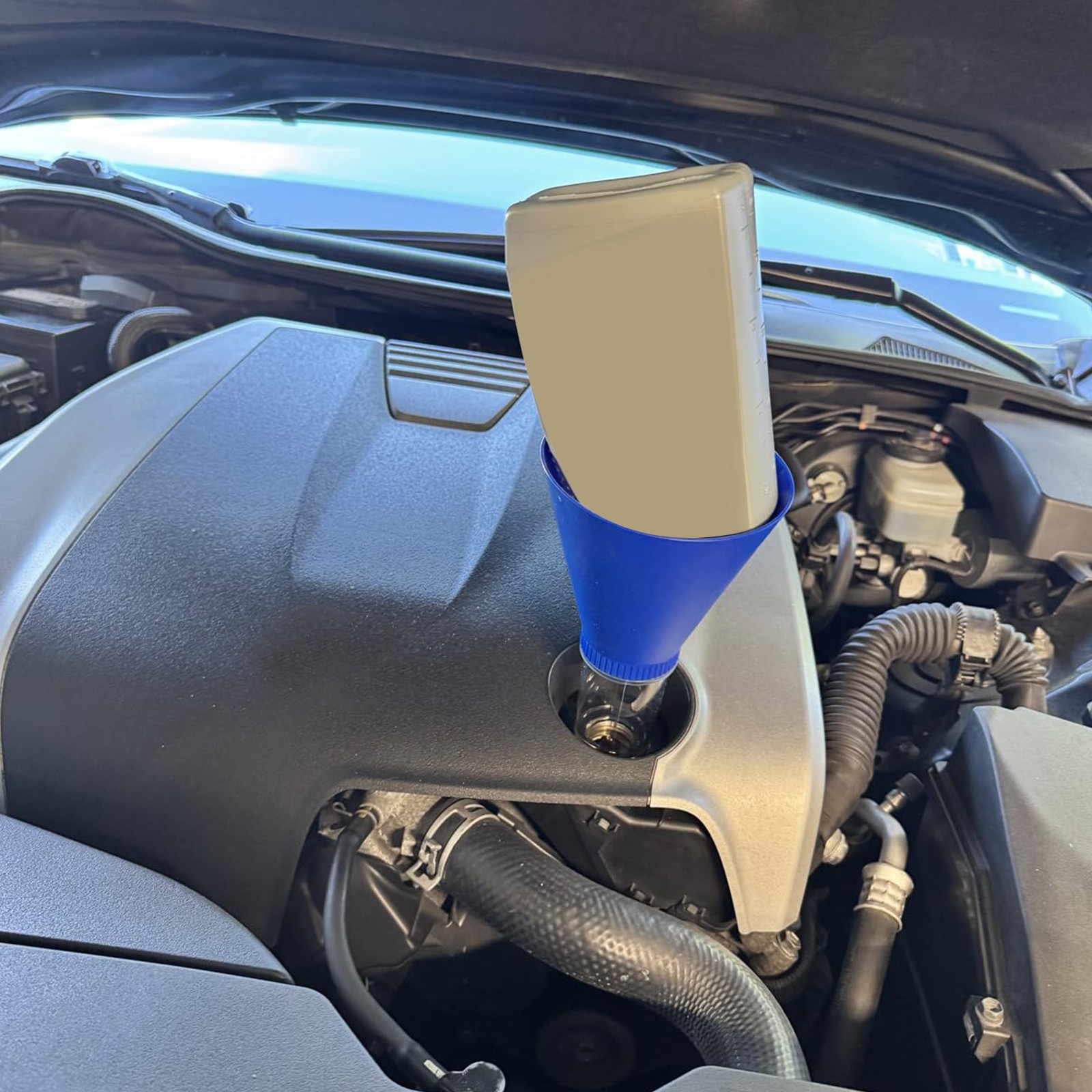 Hands Free Locking Oil Funnel No Spill Threaded Adapter for Toyota Lexus Scion