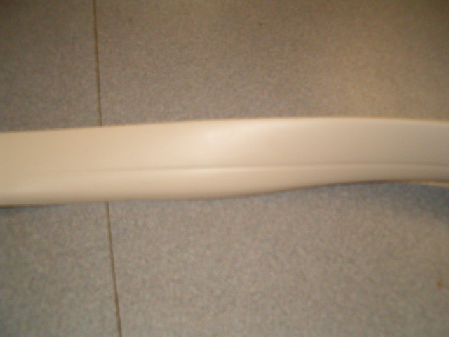 GRADY WHITE OEM 1 3/8" BEIGE FLEXIBLE TRIM - 10'