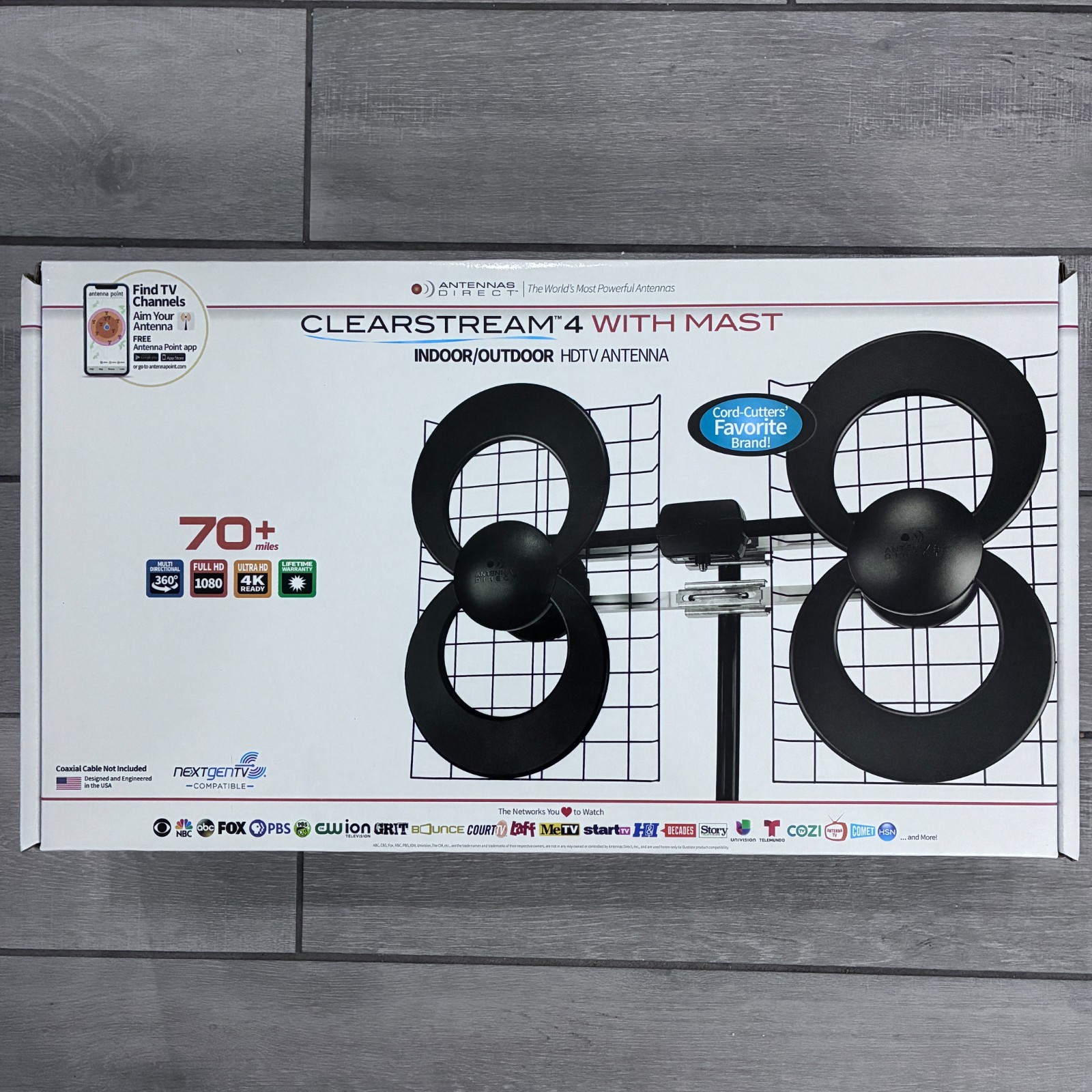 ANTENNAS DIRECT TV Antenna ClearStream 4 w/ Mast HDTV Indoor Outdoor NEW IN BOX