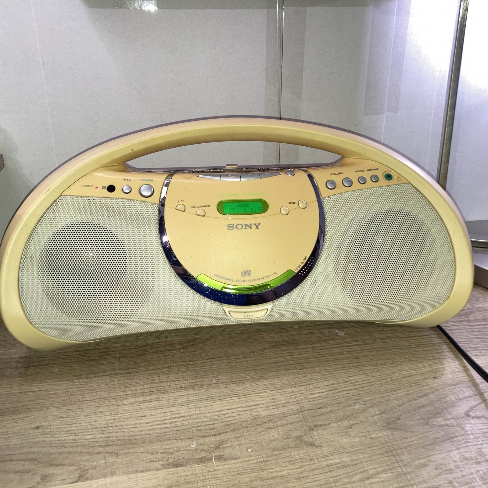 Sony ZS-YN7 Boombox CD/R-RW/AM FM/MP3 MegaBass Tested working Some Blemishes