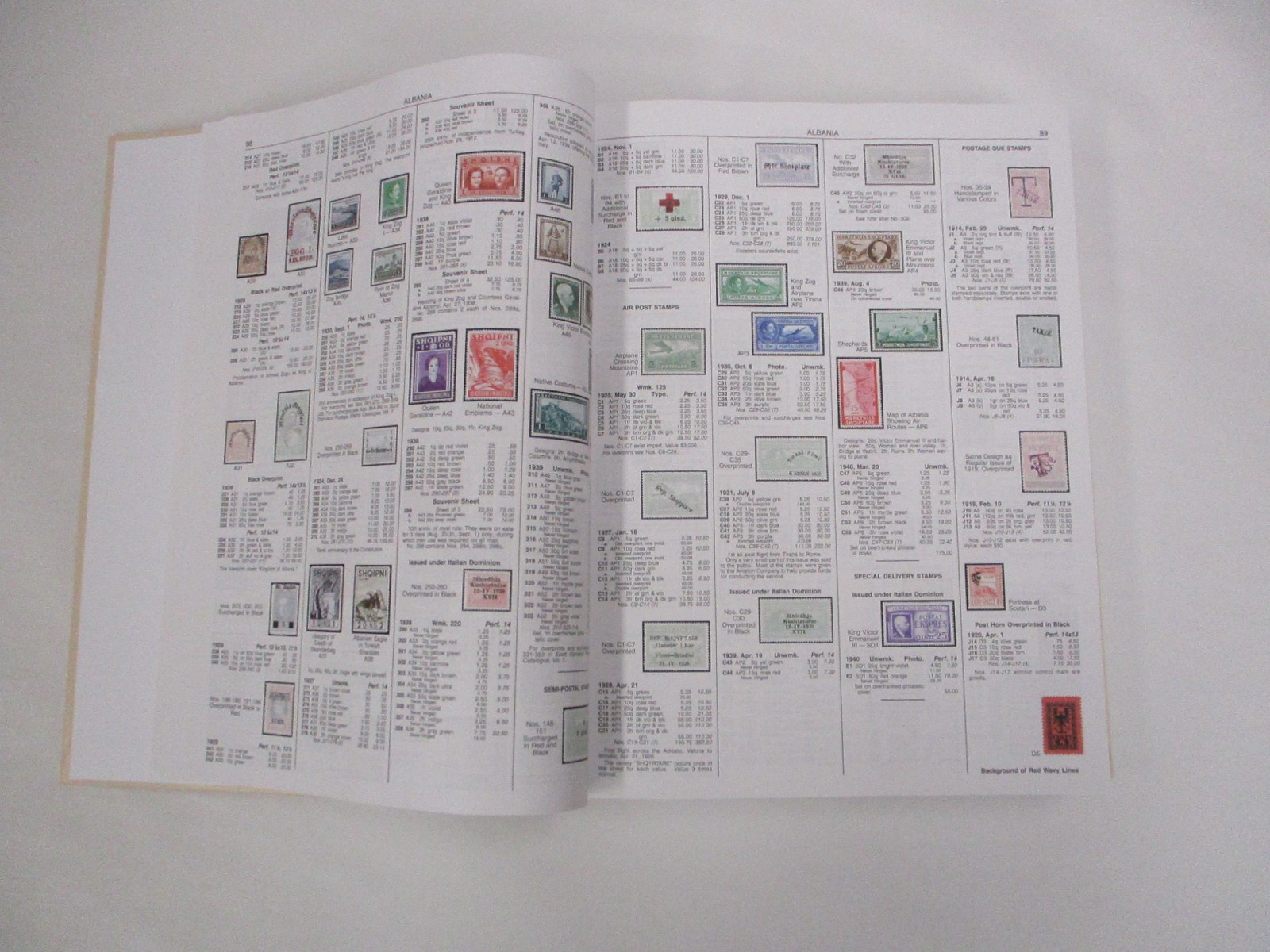 2026 Scott Classic Catalogue of Worldwide Stamps and Covers 1840-1940