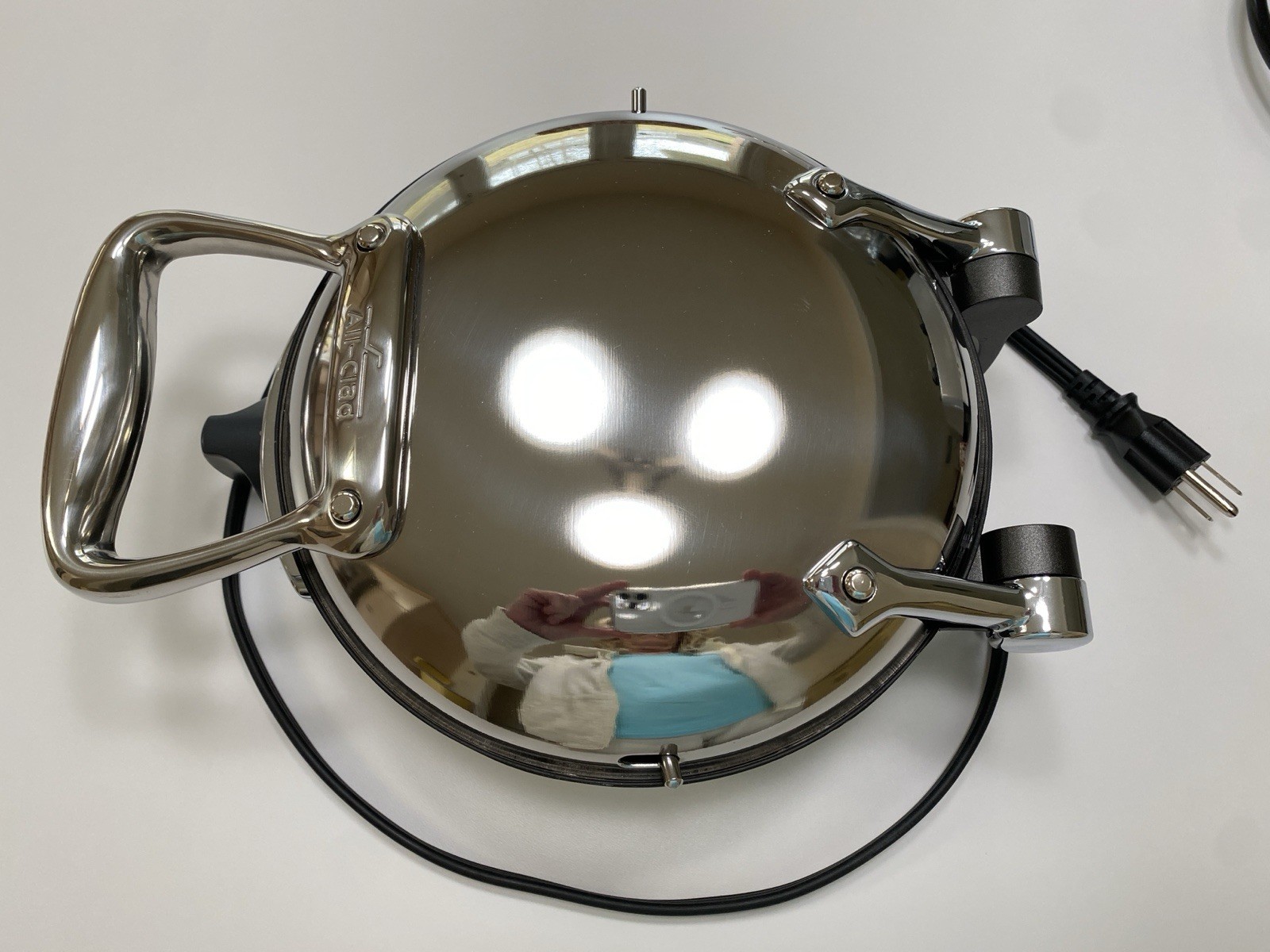 ALL CLAD CLASSIC ROUND STAINLESS STEEL WAFFLE MAKER 6071 TESTED WORKS FINE