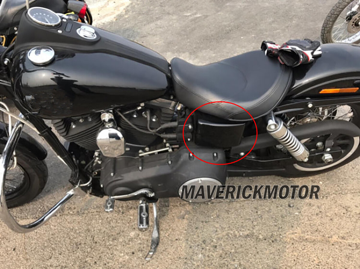 Battery Cover For Harley Dyna Wide/Super Glide Fat/Street Bob Switchback 2006-17