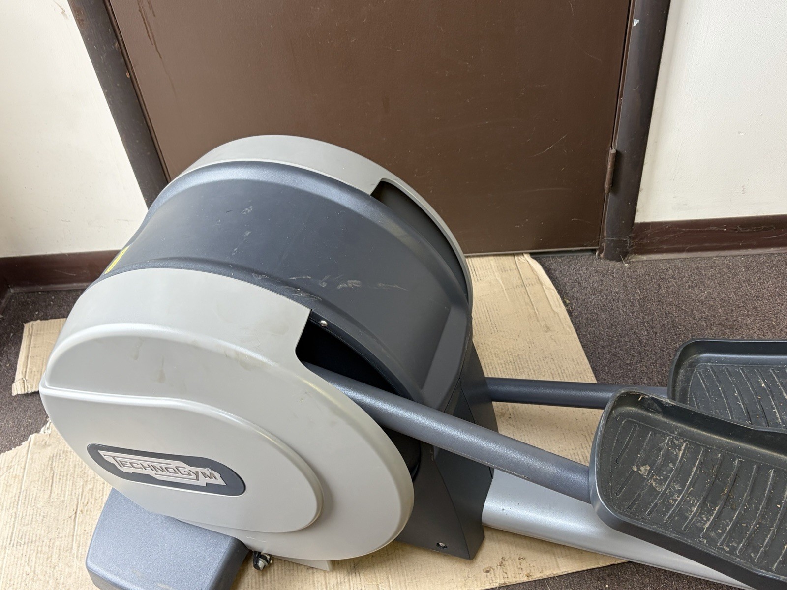 Technogym Elliptical Machine Touchscreen Console Commercial Programmable