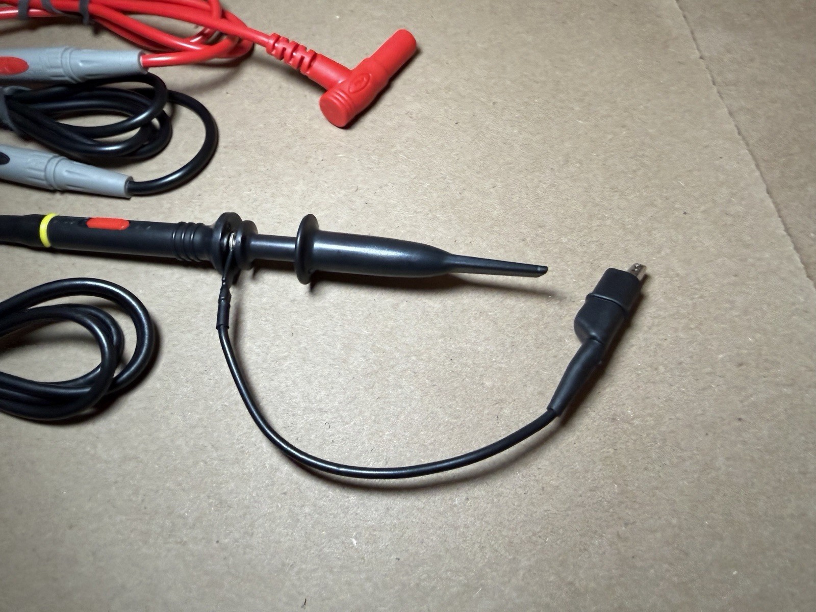 ZT-702S Digital Oscilloscope Multimeter AC DC Voltmeter Ammeter Ohmmeter 10MHz