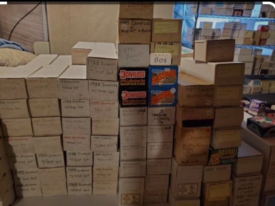 ESTATE Storage unit MLB 500 Ct Card Box , Stars Rookies , Commons & More Look