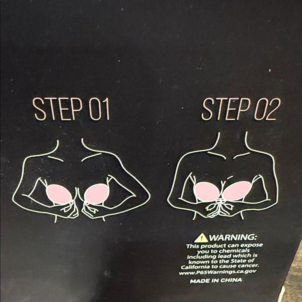 DAFYNCH Black Strapless Backless Invisible Push Up Reusable Adhesive D cup