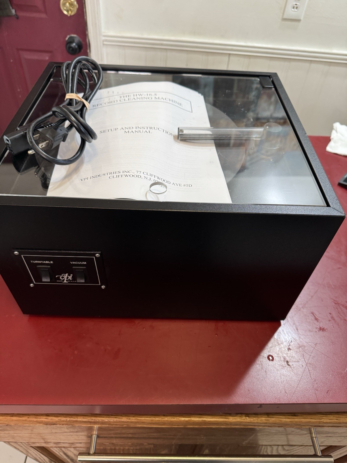 VPI HW-16.5 Motorized Vacuum Record Cleaning Machine.nice Unit.
