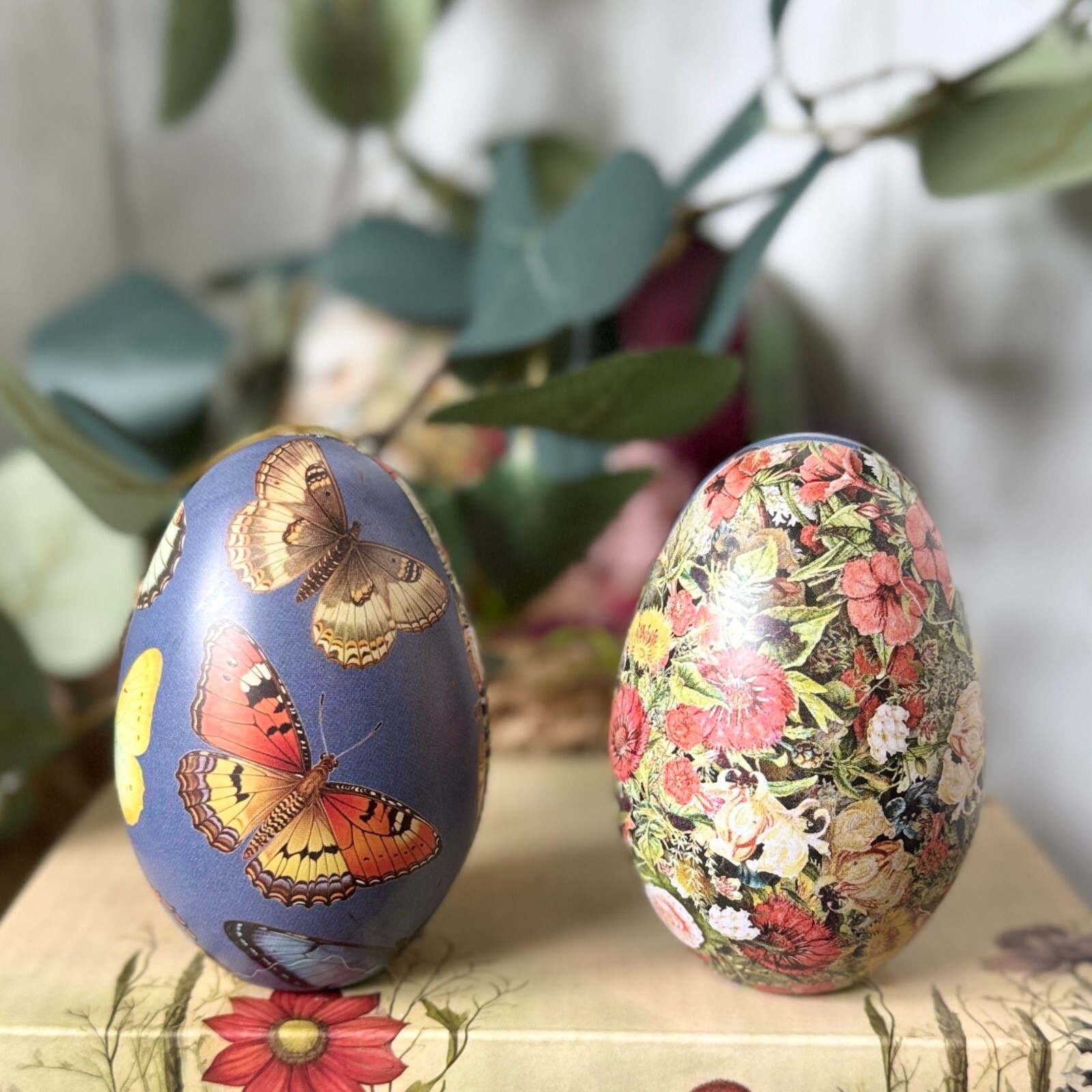 FIVE Easter Egg Tins. 5 Fillable Lithographed Metal Vintage Easter Eggs