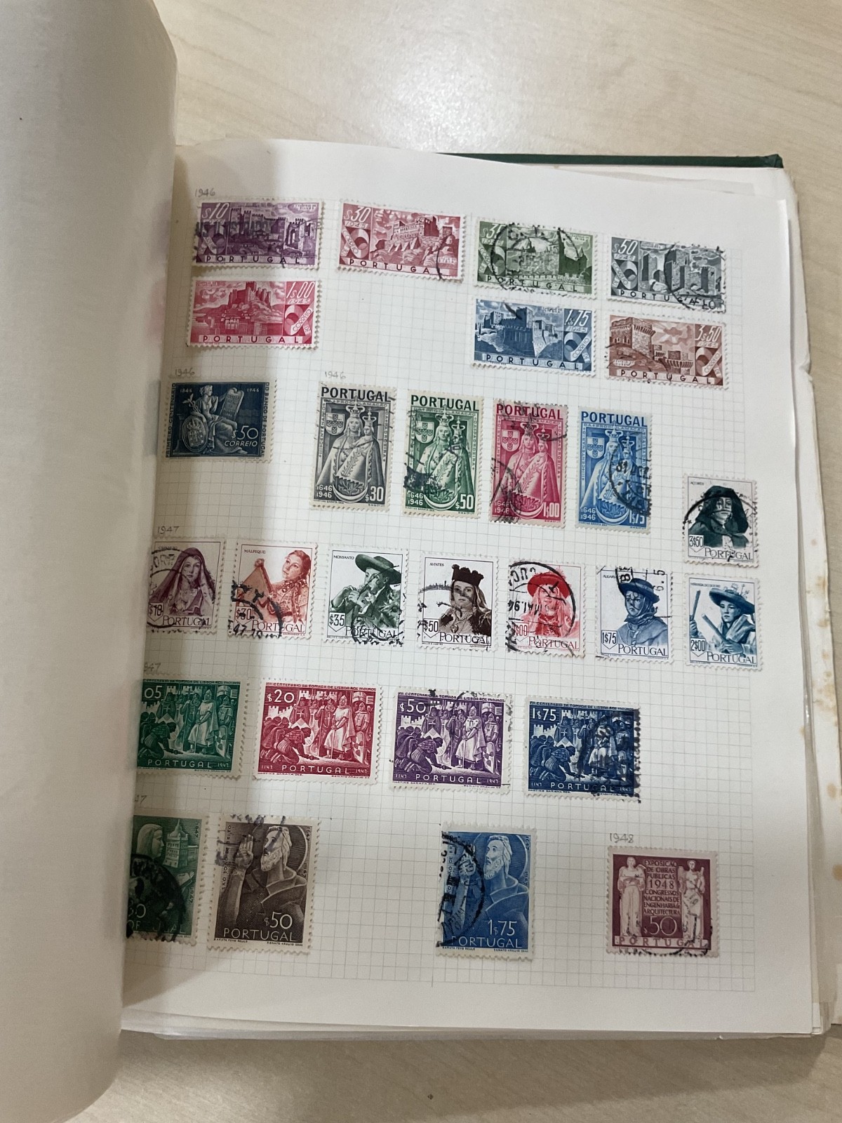 Portugal + colonies stamps. 1870 - 1979. Mint/used. Album G/101