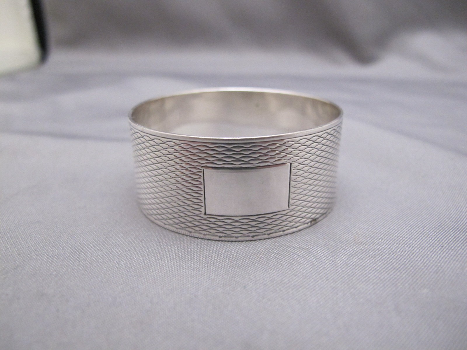 Good ENGLISH Engine Turned Sterling NAPKIN RING-NO MONO-L Ltd, Birmingham 1957-8