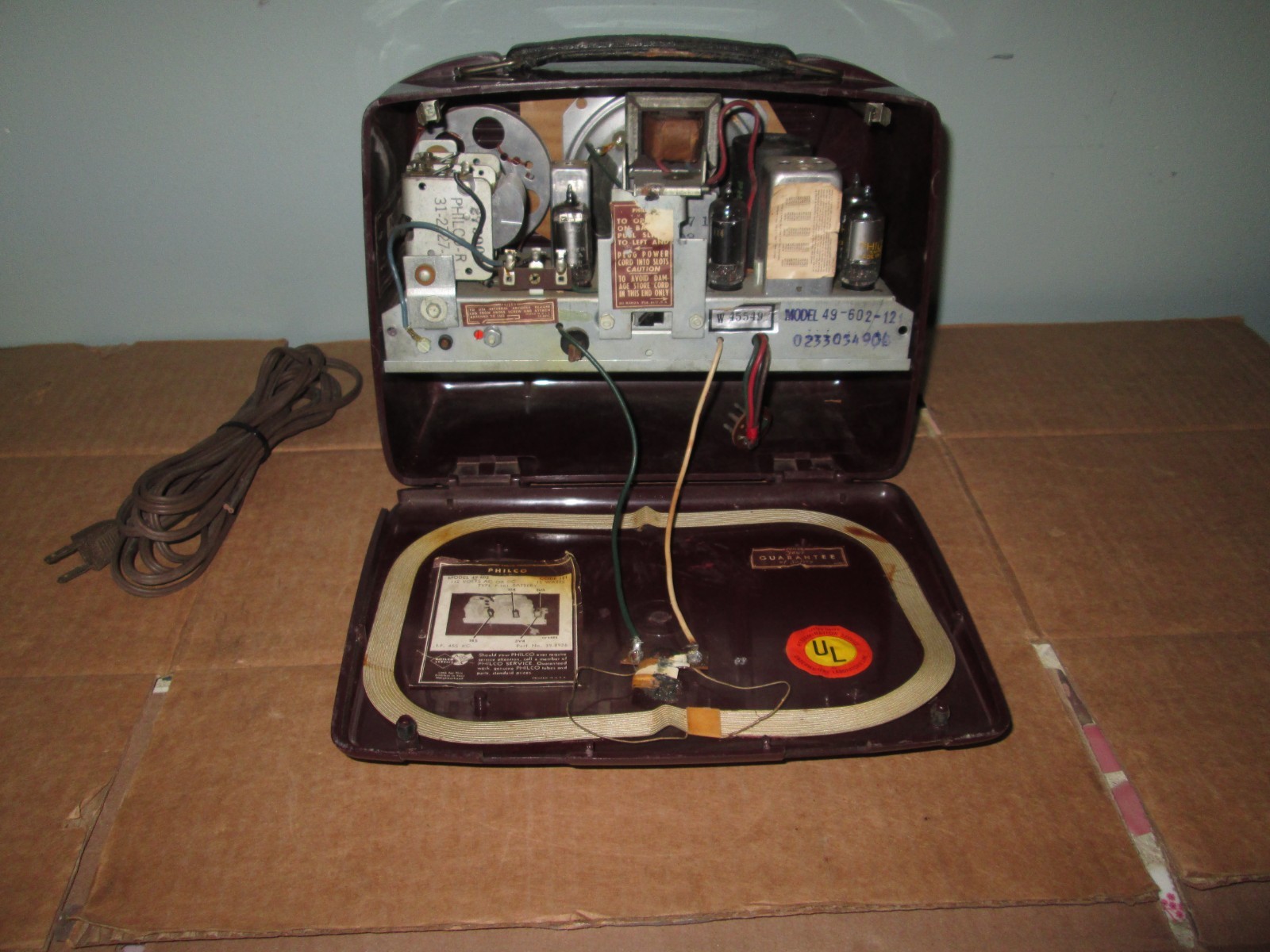 Philco Transitone 49-602 Vintage AM 5 Tube Radio Burgandy Brown