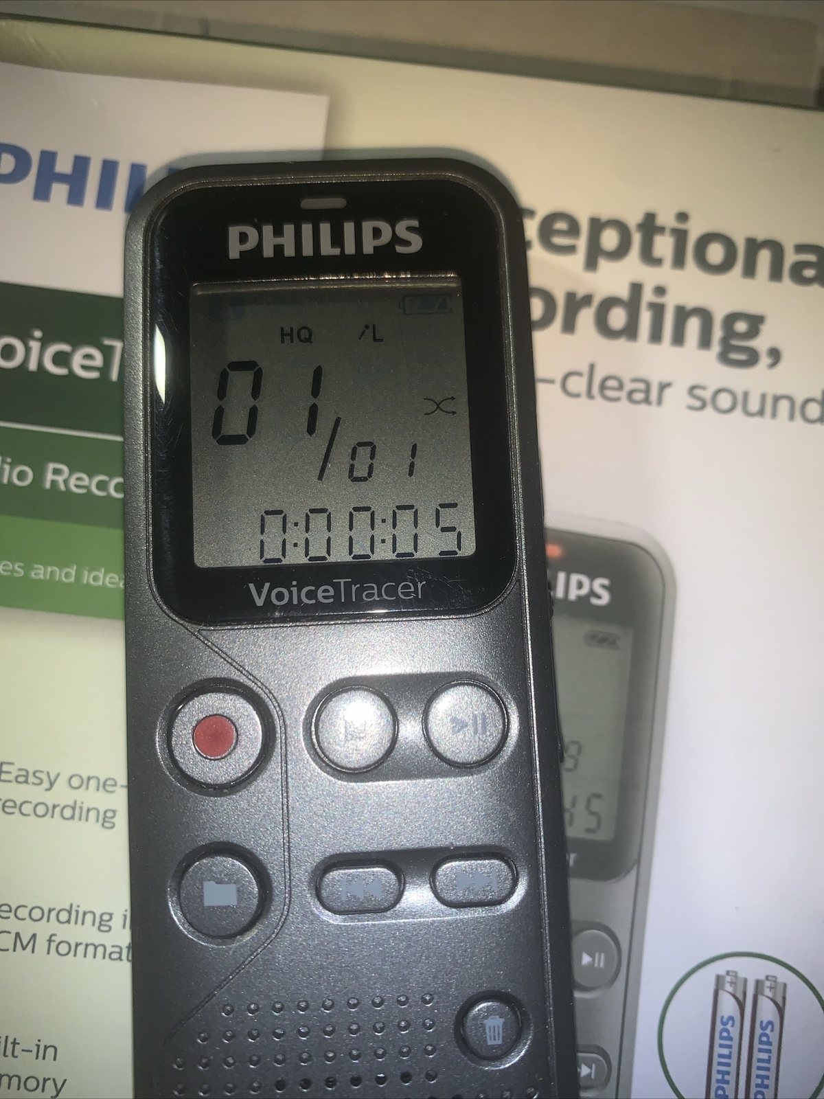 Philips VoiceTracer Audio Recorder Exceptional Recording DVT1120