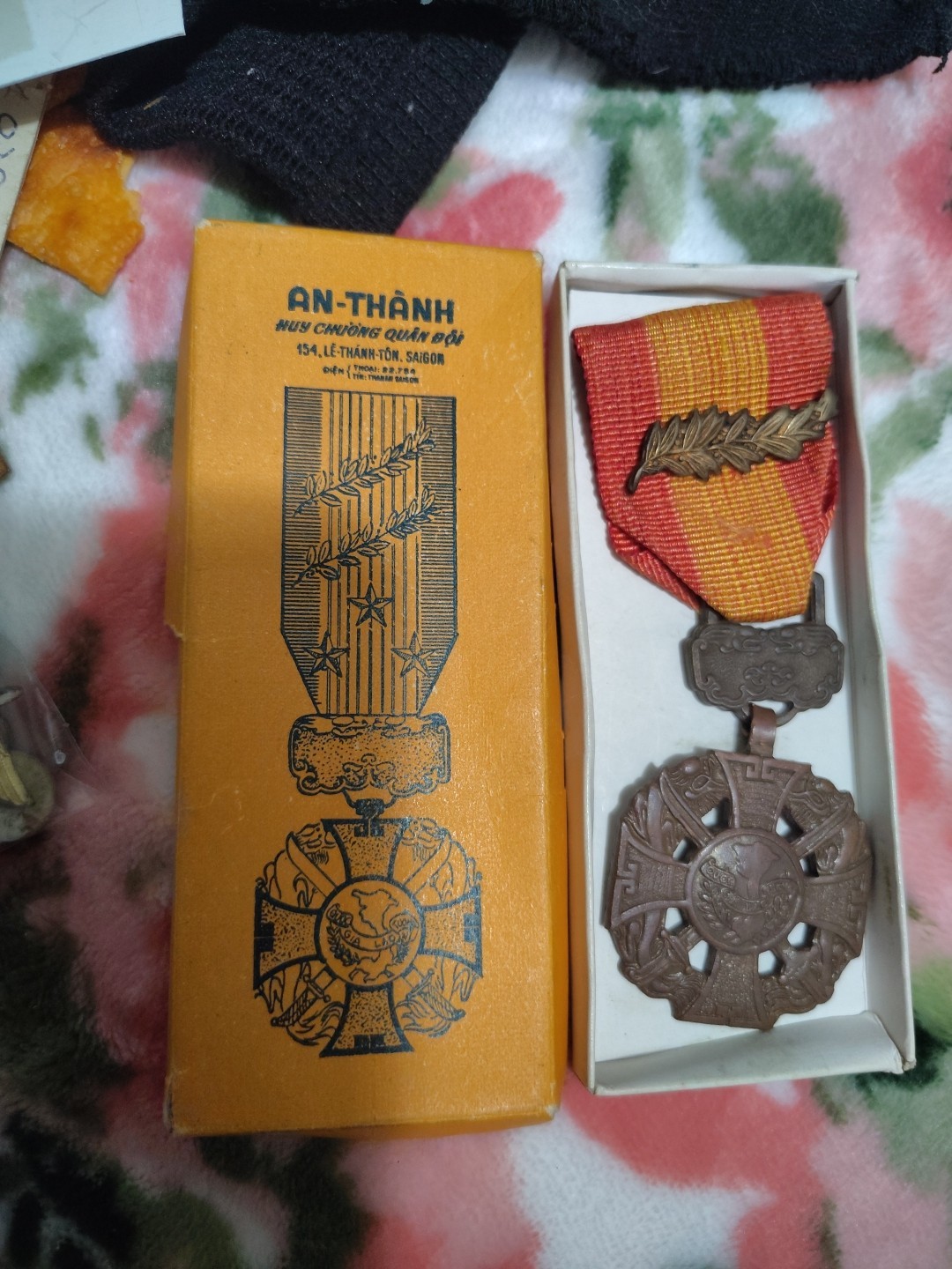 Saigon Army Gallantry Medal With Original Box Ww2