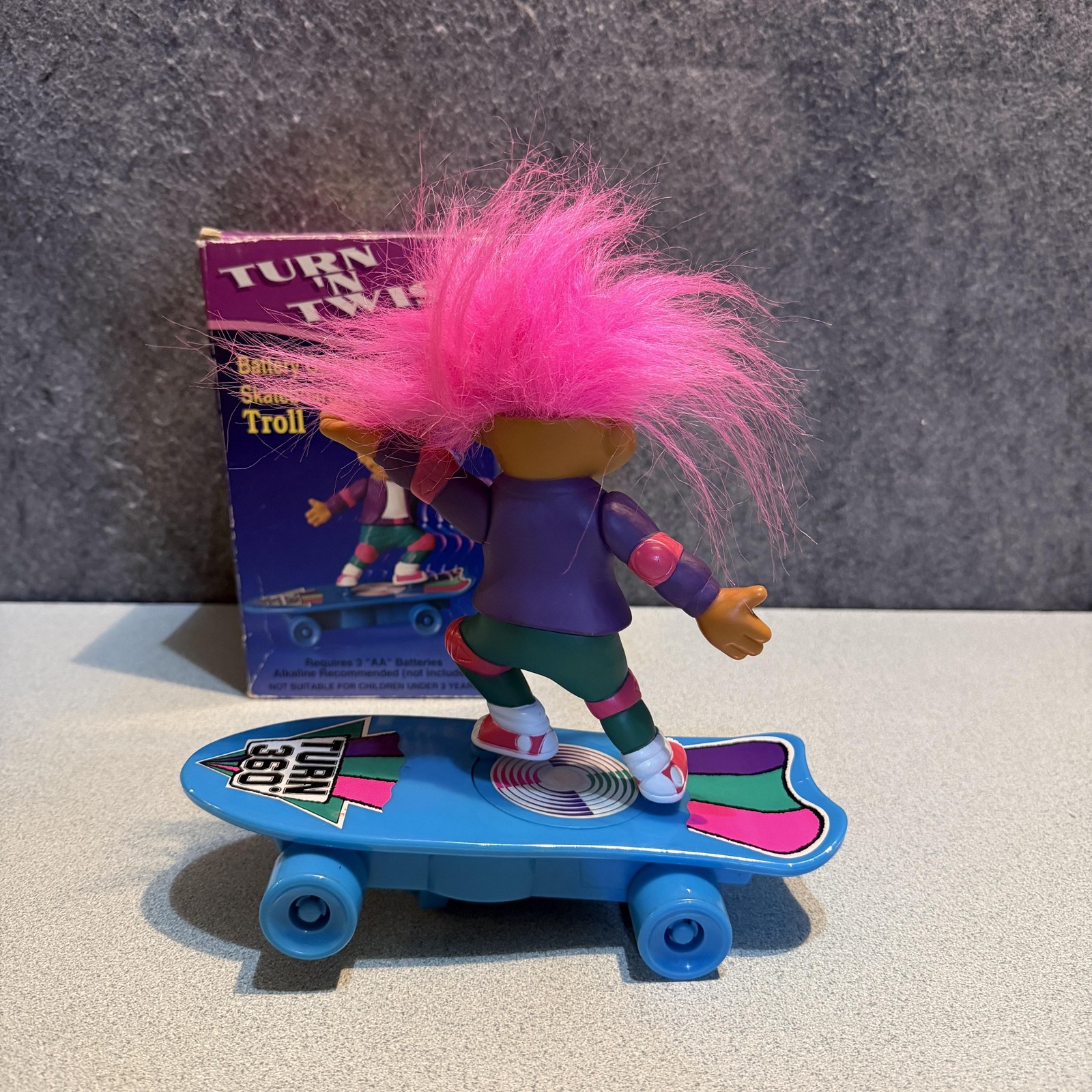 Vintage Russ Berrie Turn 'N Twist Battery Operated Skateboarding Troll 8080