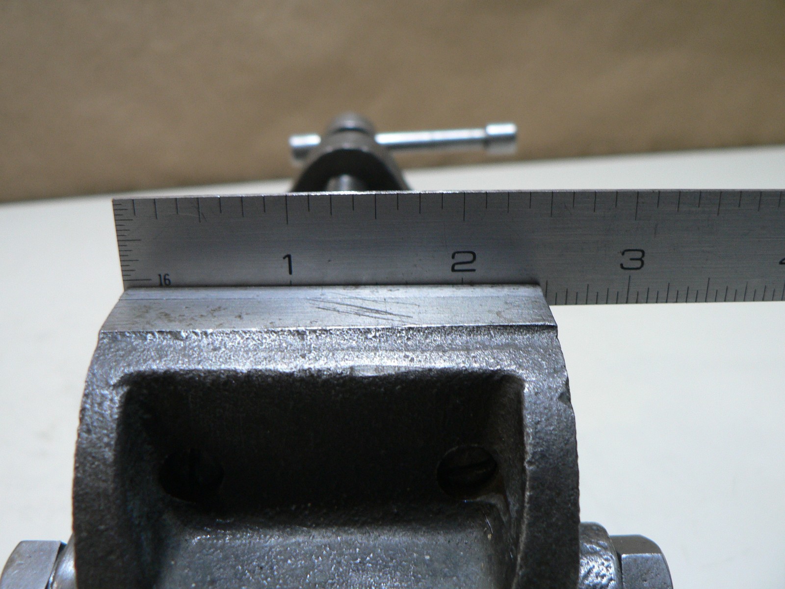 Palmgren No.000 Tilting Vise with Swivel Base 2-1/2" Jaws Opens 2-1/2"