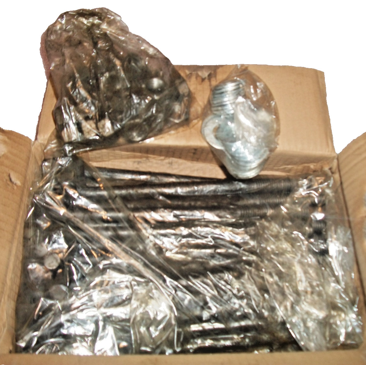 Case of 25 Anchor Bolts for Concrete 5/8" x 10-inch Threaded with Nuts & Washer