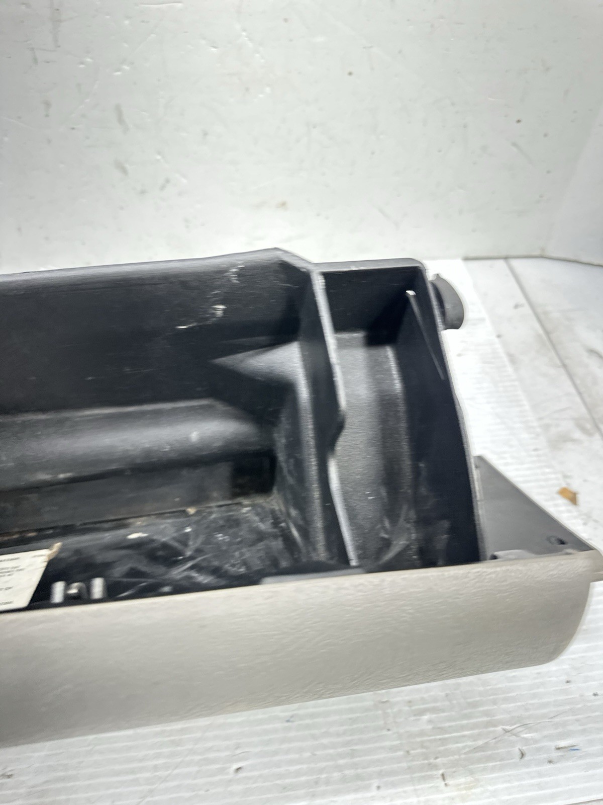 95-99 TRUCK OBS Silverado Tahoe Sierra Suburban Yukon Glove Box Storage Grey S2