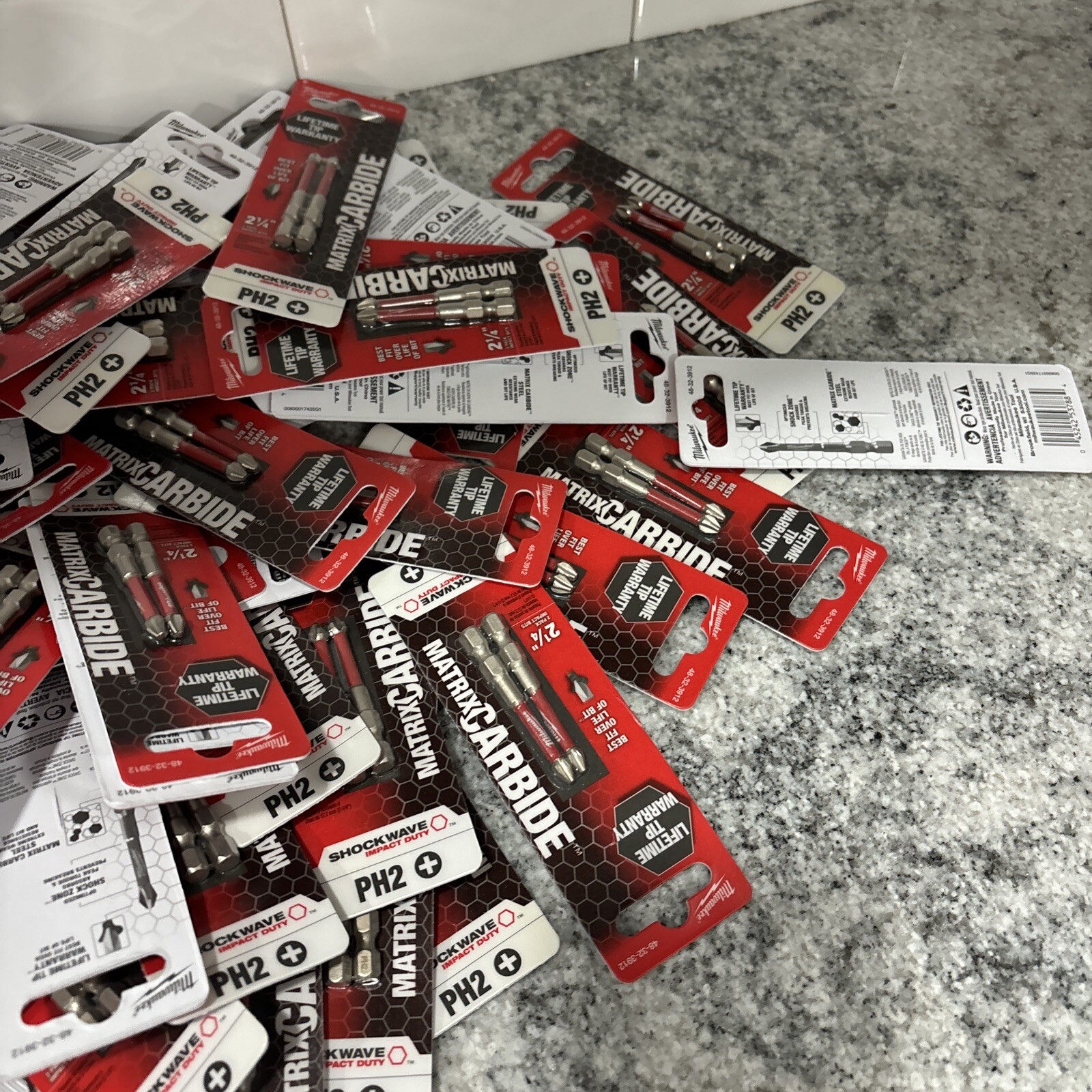 82 PACKS OF 2 - MILWAUKEE 2.25” MATRIX CARBIDE IMPACT PH2 SCREW BITS~48-32-3912