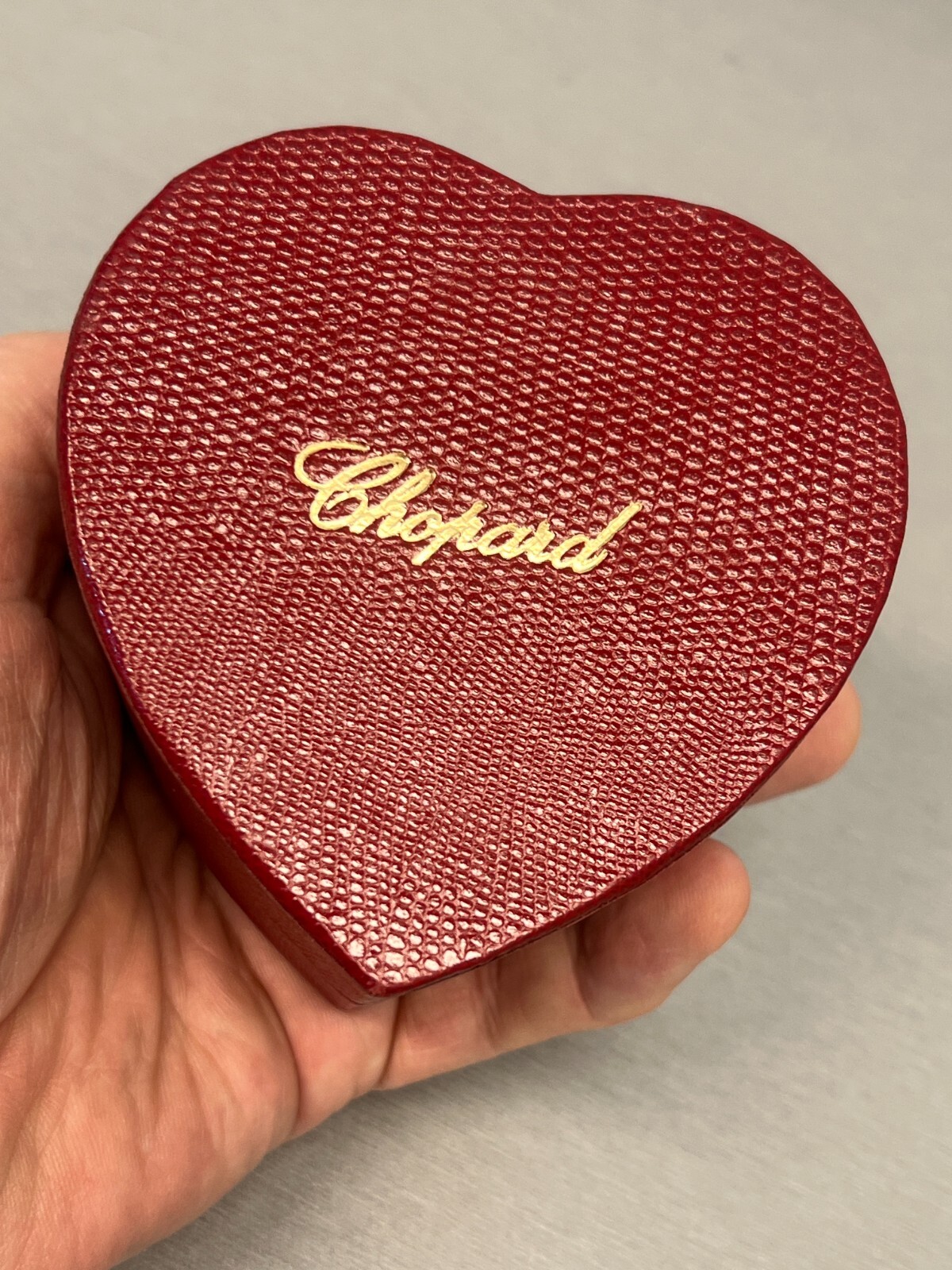 ORIGINAL CHOPARD HEART SHAPED STERlING SILVER RING DISPLAY BOX - VERY NICE!