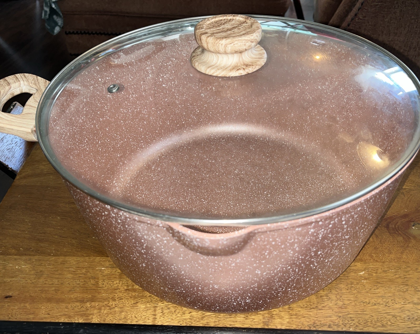 Country kitchen  5 Qt. Dutch Oven