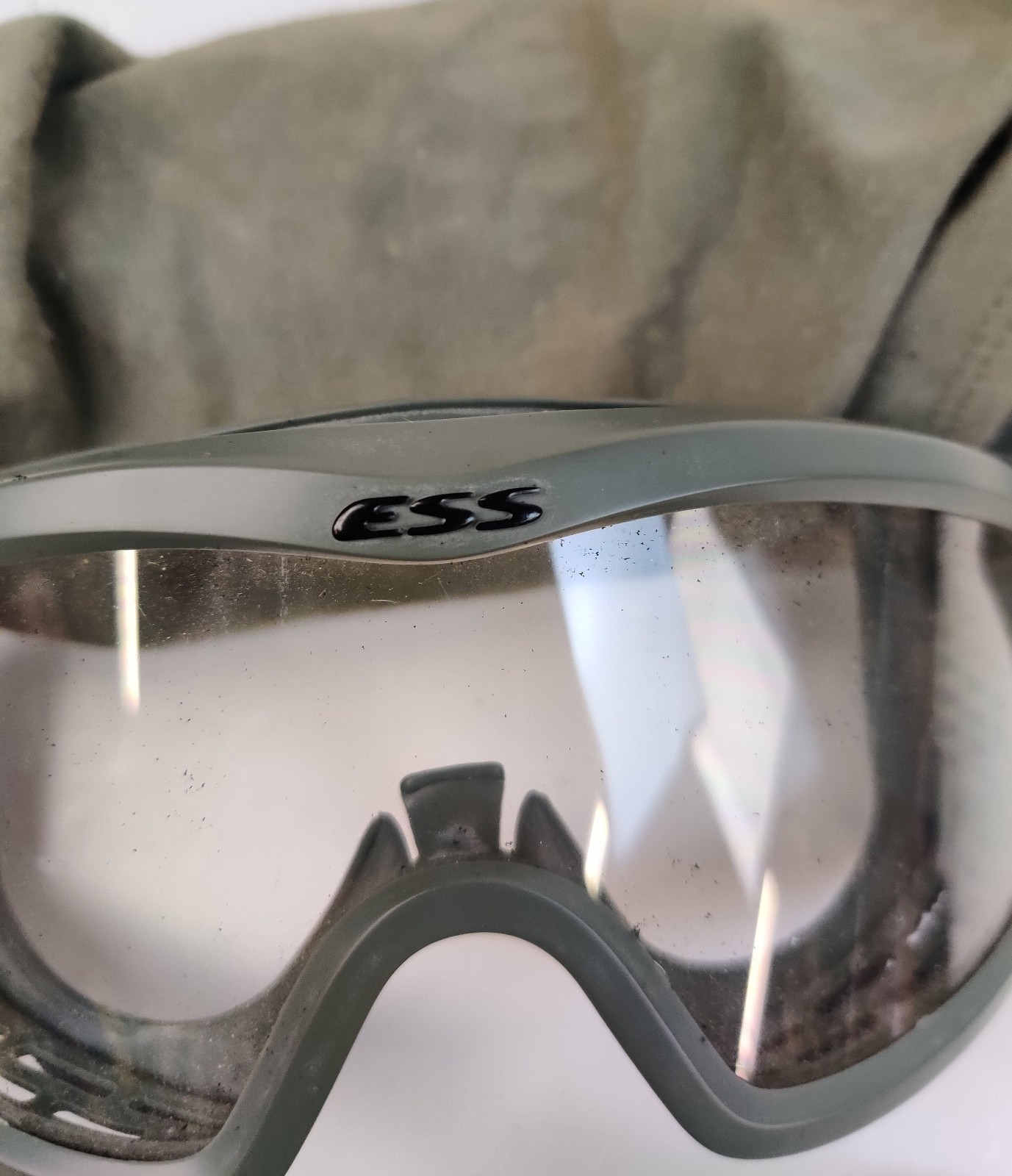 Authentic ESS Series Goggles NVG Foliage Green