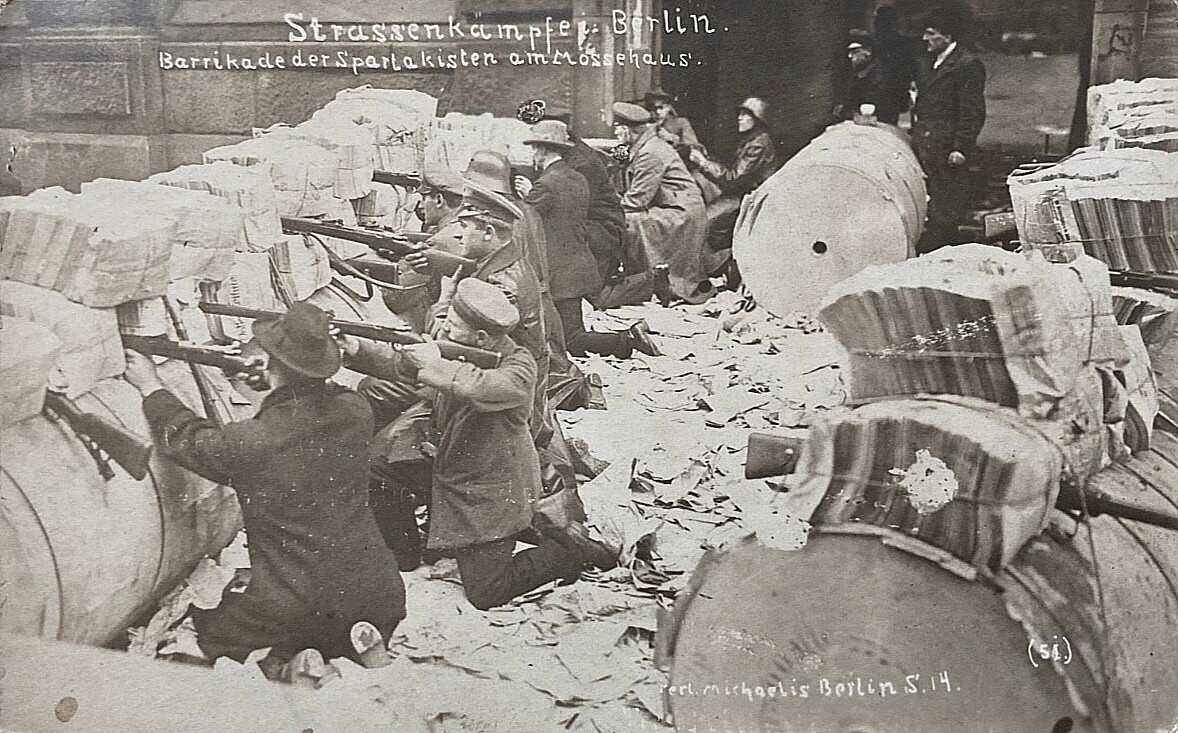 POST-WWI GERMAN FREIKORPS BERLIN BARRICADES NOV. 11, 1919 PHOTO POSTCARD RPPC
