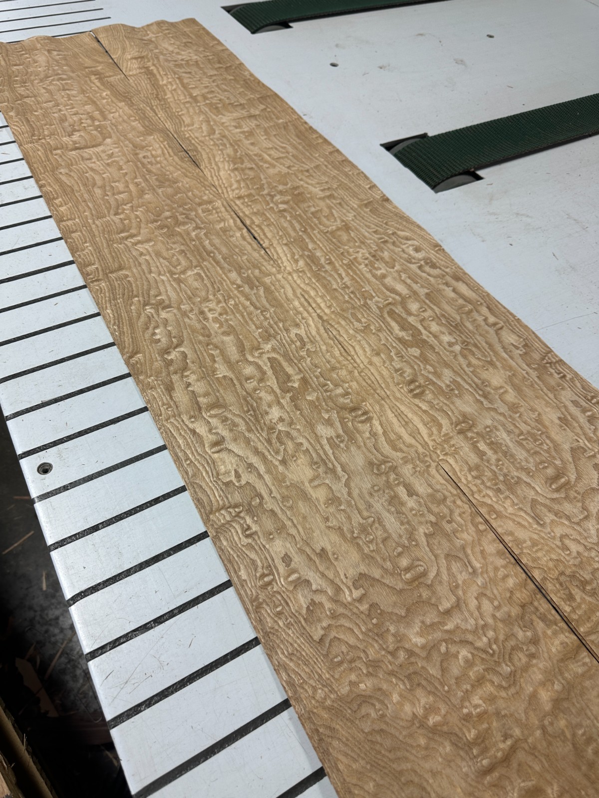 Tamo Ash Raw Wood Veneer 2 sheets 51'' x 8'' 319W